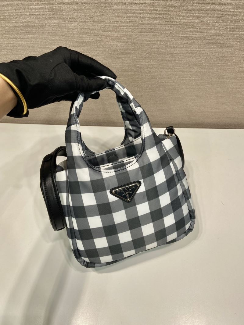 Pra*a tote bags
